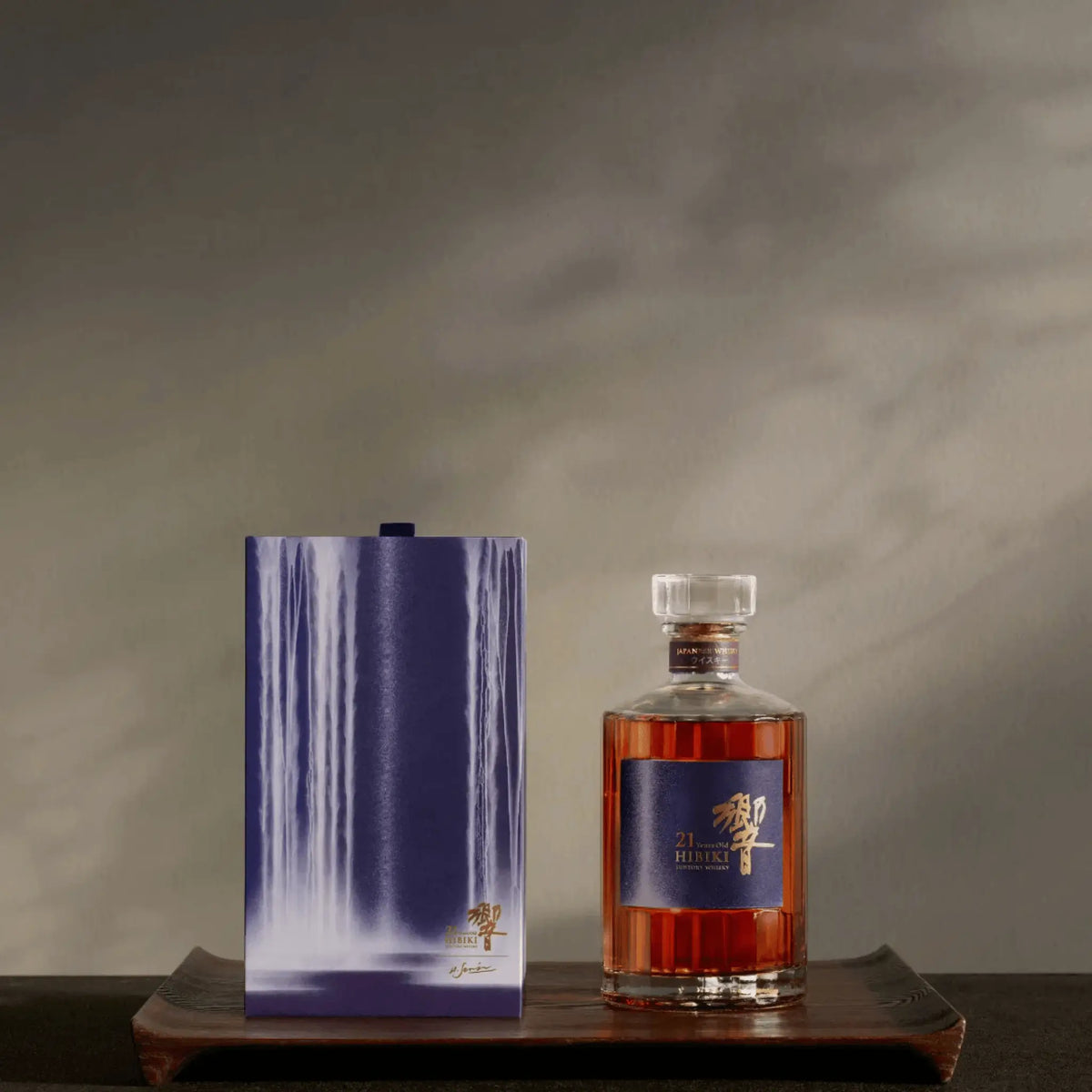 Hibiki 21 Years Hiroshi Senju – Limited Edition Whisky flaske med boks